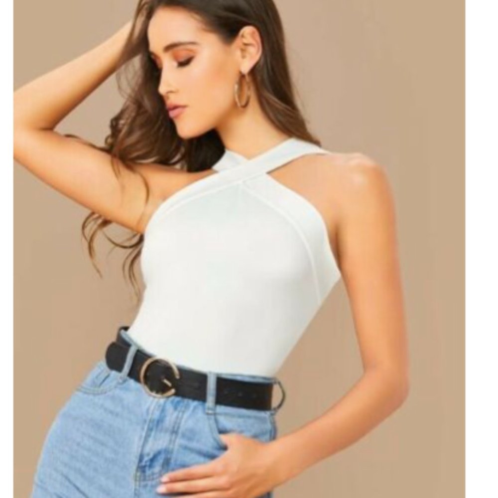 White Form-Fitting Crisscross Halter Top size M